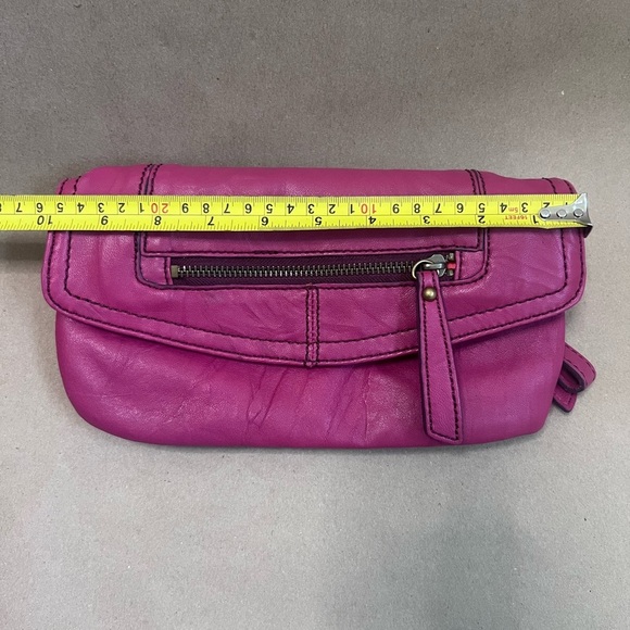 Steve Madden 100% Leather Pink Small Clutch With Zipper And Magnetic Closures - Picture 9 of 11